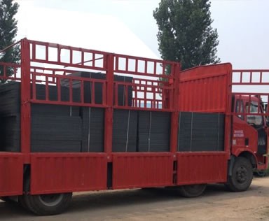 東北齒形蜜桃网站入口在线进入裝車